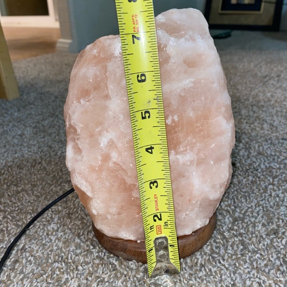 Himalayan Salt Rock Lamp - Changes Colors! See video! - Picture 5 of 8